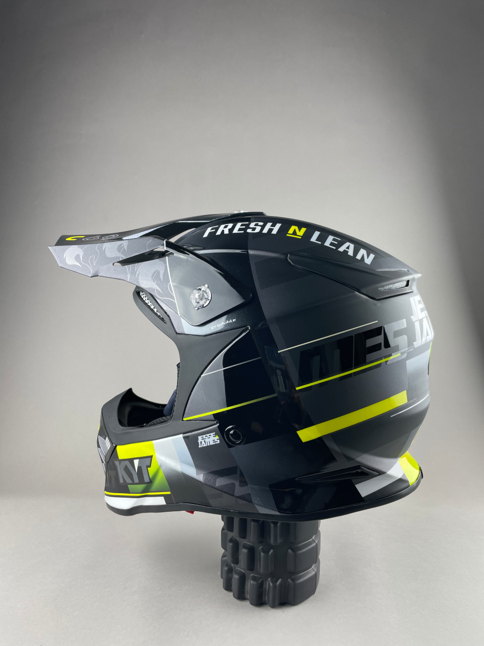 Jesse James Shedden helmet
