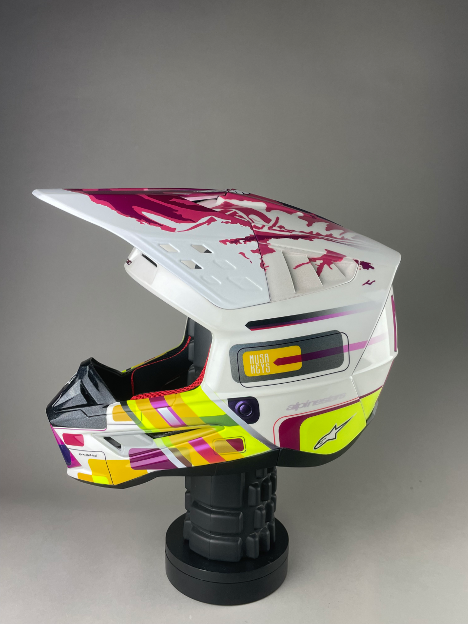 Musa Keys helmet